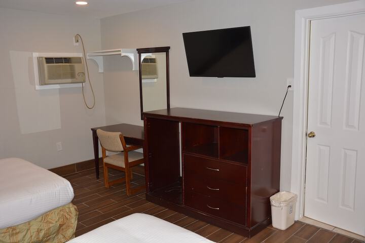 Room 11 of 12