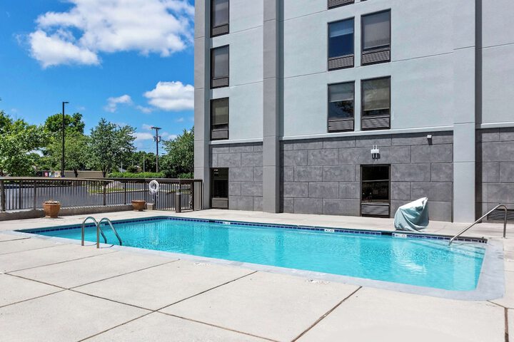 Pool 9 of 40