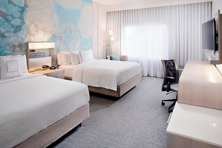 Room 6 of 28