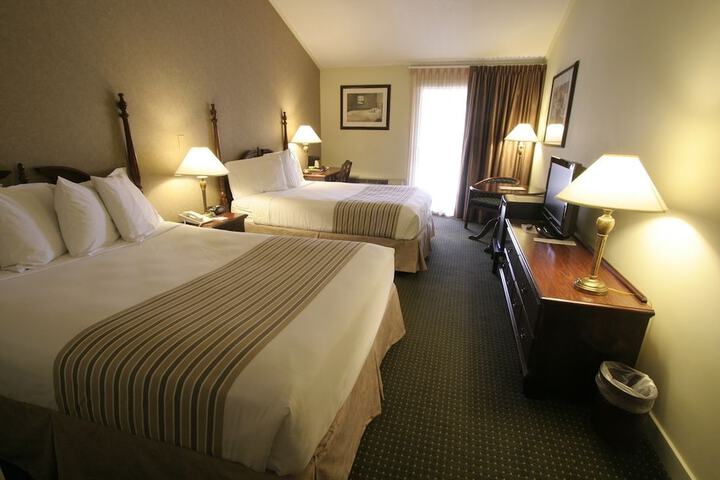 Room 35 of 63