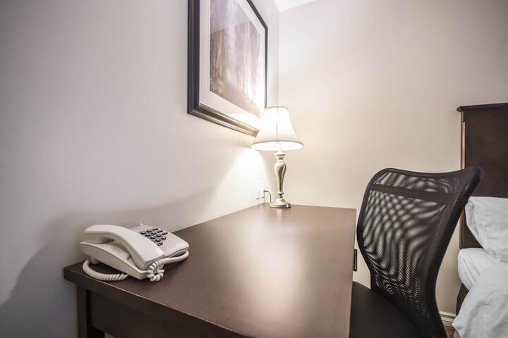 Room 34 of 43