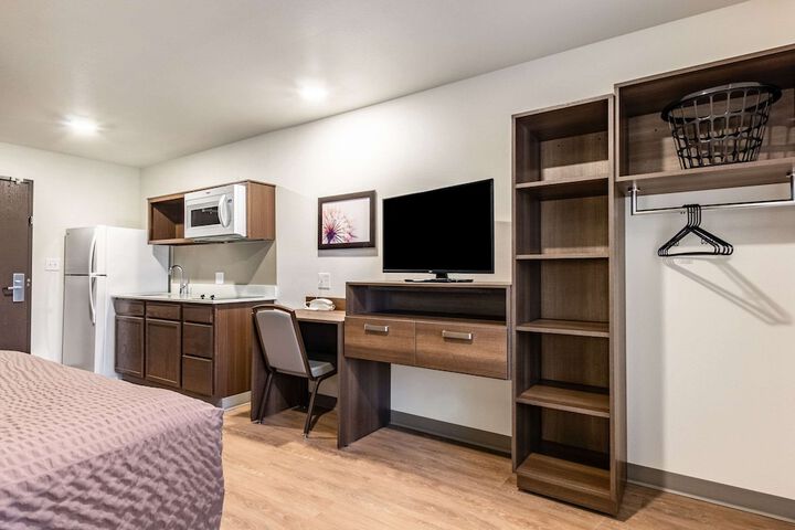Room 14 of 25