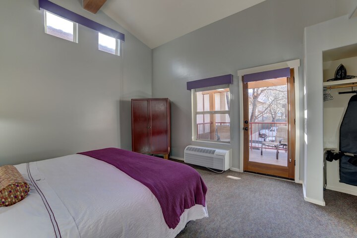 Room 35 of 72