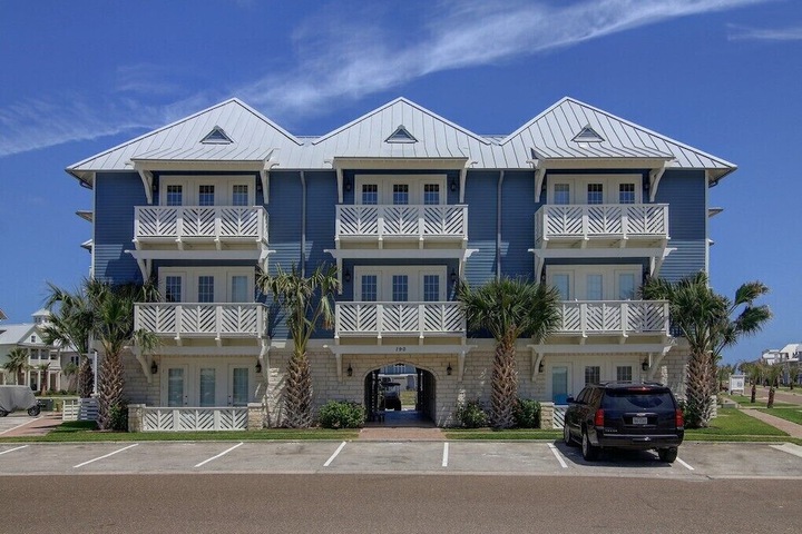 Hotel 3 of 43