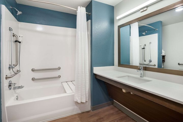 Room 20 of 25