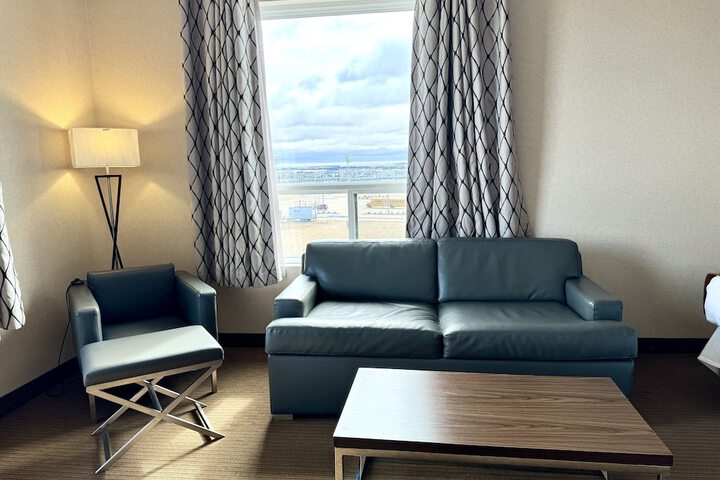 Room 42 of 59