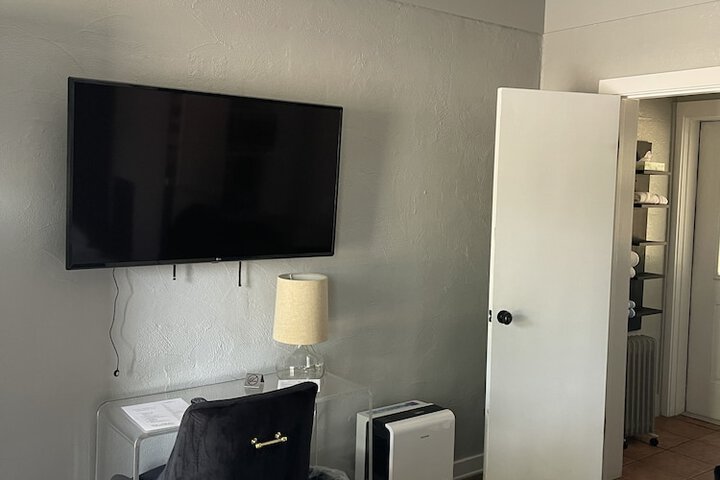 Room 11 of 47