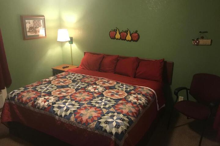 Highland Court Motel