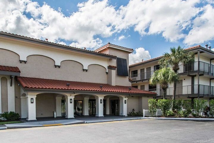 Hotel 4 of 42
