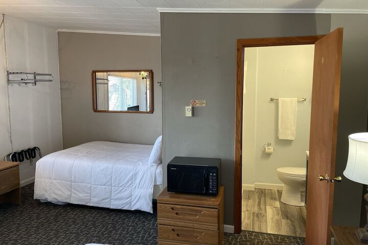 Room 37 of 53