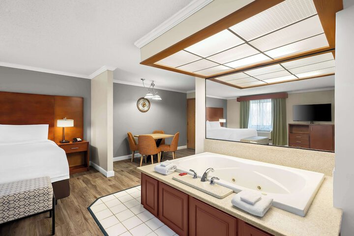 Best Western Fremont / Angola I-80/90 Toll Road