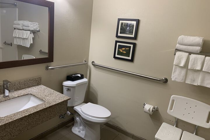 Room 30 of 41