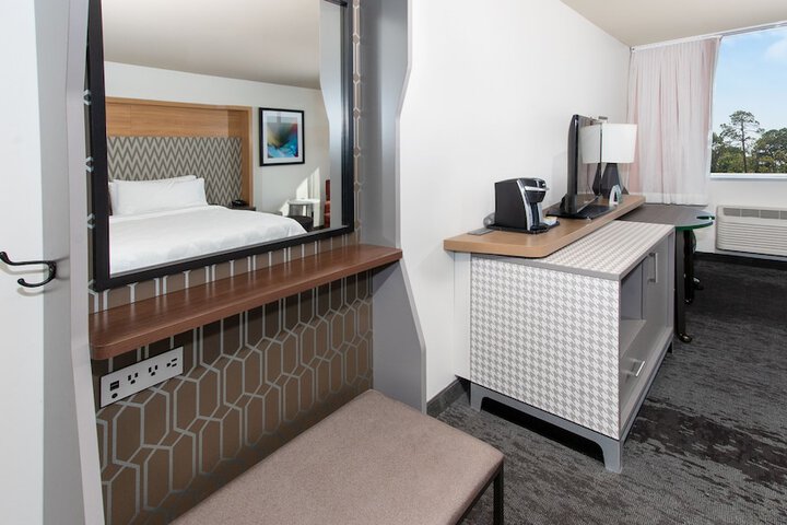 Room 65 of 116