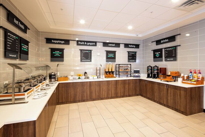 Holiday Inn & Suites Detroit - Troy by IHG