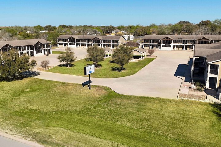 Eagles Den Three Rivers Texas a Travelodge by Wyndham
