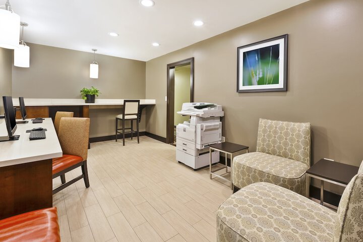 Staybridge Suites Detroit-Utica by IHG