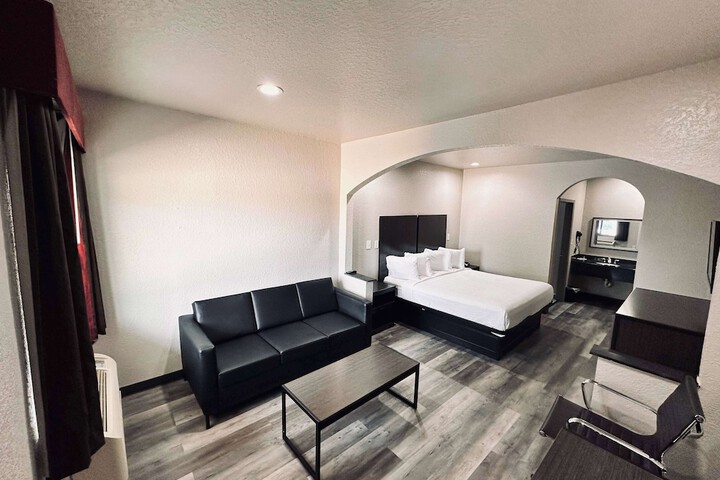 Days Inn by Wyndham Dickinson TX