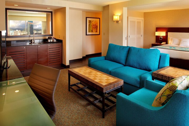 DoubleTree by Hilton Hotel Alana - Waikiki Beach