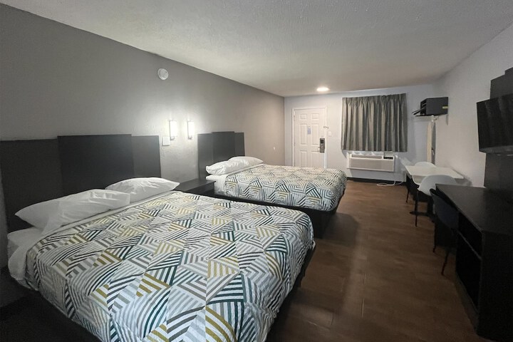 Studio 6 Suites Hurricane Wv