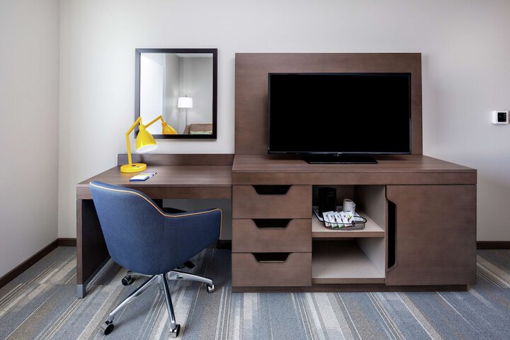 Room 17 of 54