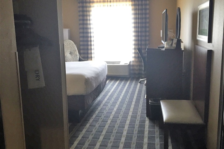 Room 36 of 71