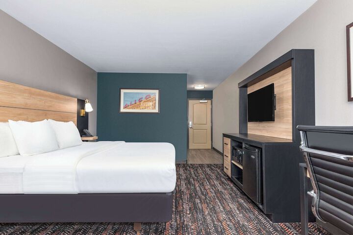 Room 43 of 72