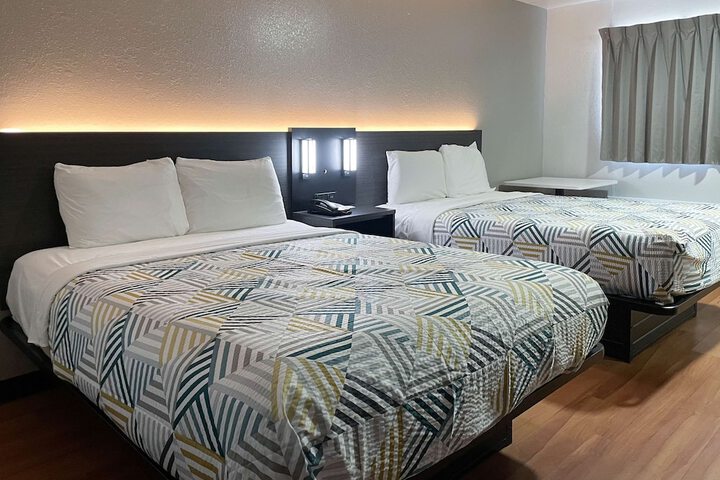 Room 11 of 24