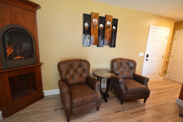 Waters Edge B & B Resort