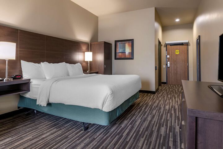 Room 30 of 72