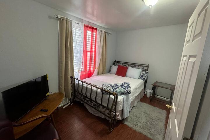 Huge 3 Bedrooms Apt 15 Minutes to NY City