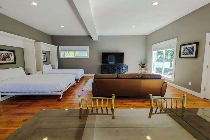 Majestic Inn & Spa