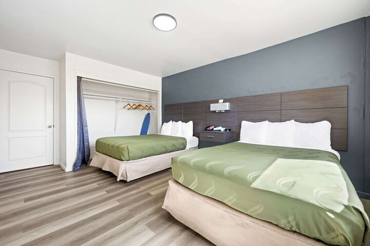 Room 34 of 46