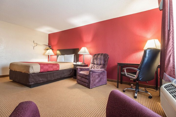Room 12 of 36