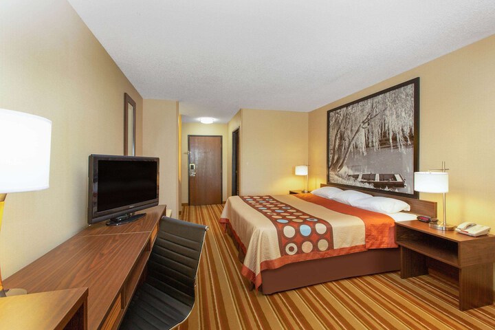 Room 21 of 42