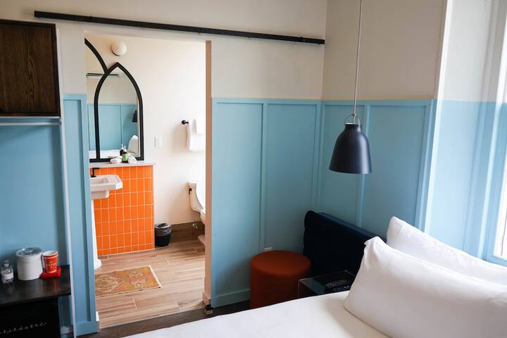 Room 155 of 195