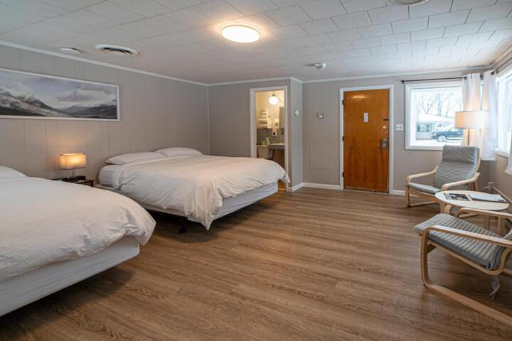 Star Gate Motel