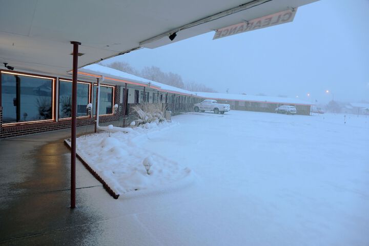 Raine Motel