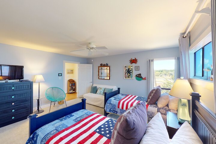 Litchfield Beach & Golf Resort