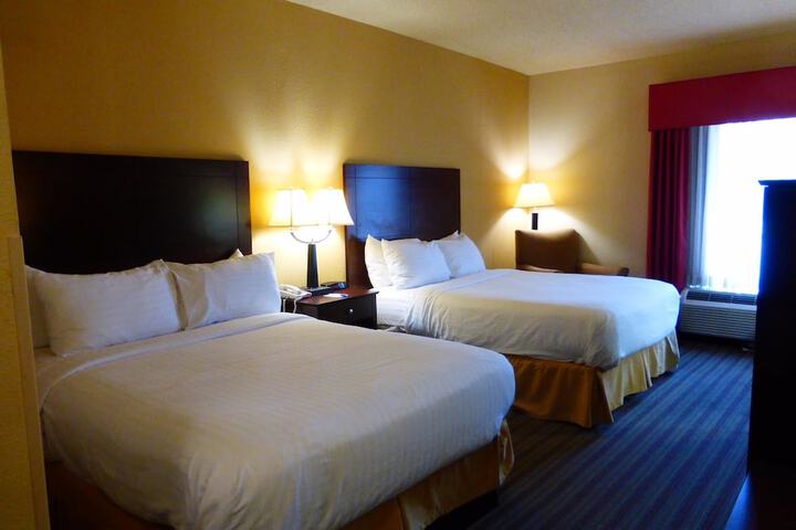 Room 3 of 9