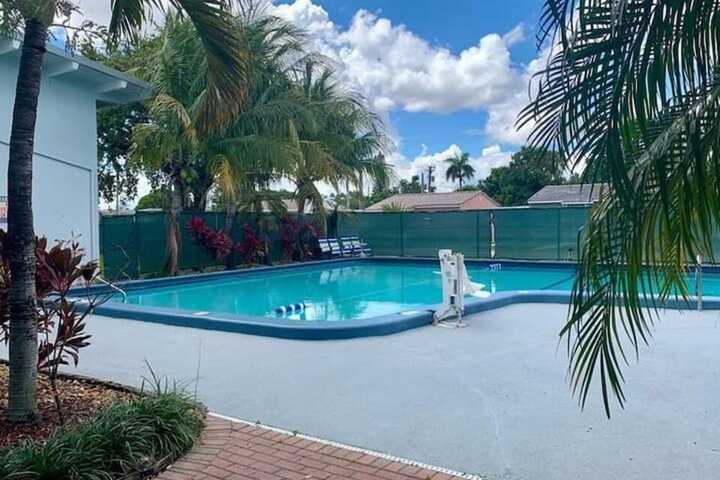 Pool 4 of 23