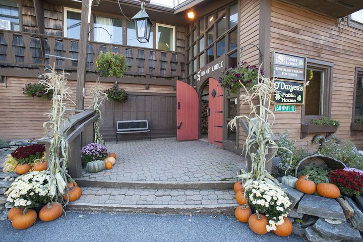 Summit Lodge