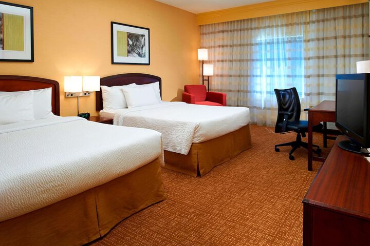 Room 10 of 24