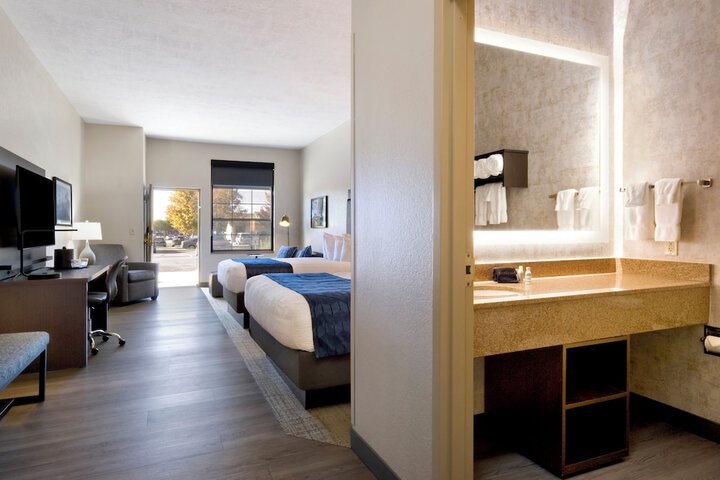 Clubhouse Hotel Suites Sioux Falls