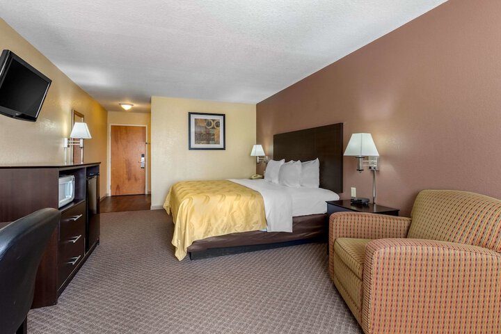 Room 21 of 35