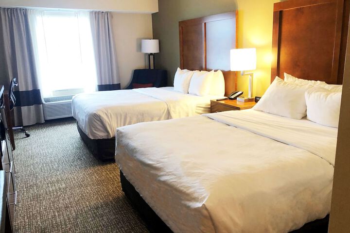 Room 3 of 28