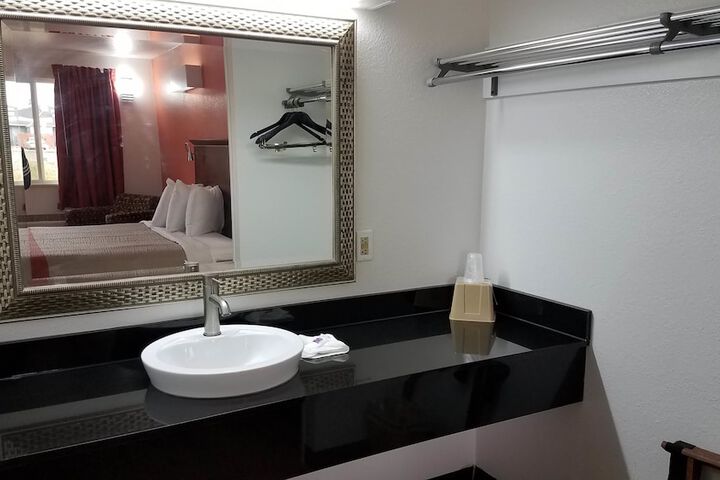 Room 51 of 67