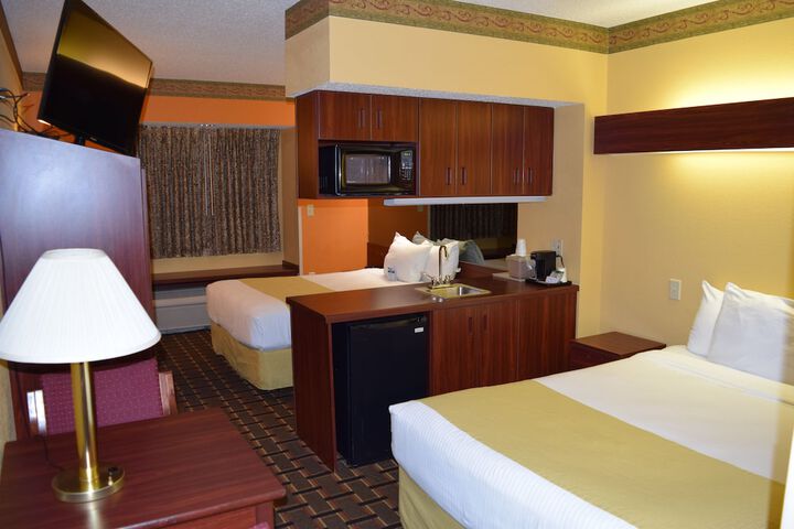 Room 21 of 43