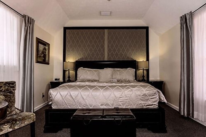 Room 15 of 39