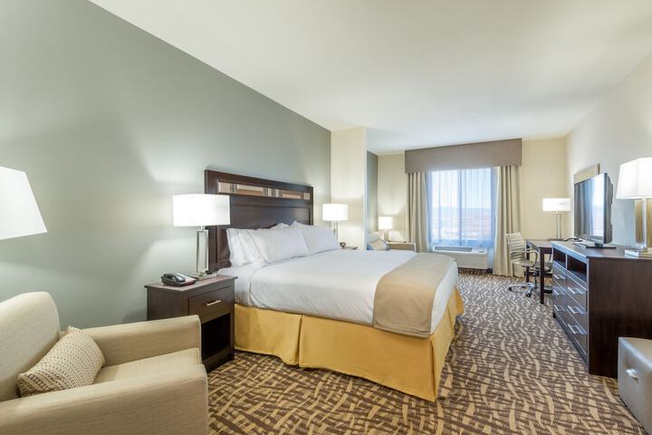 Room 32 of 45