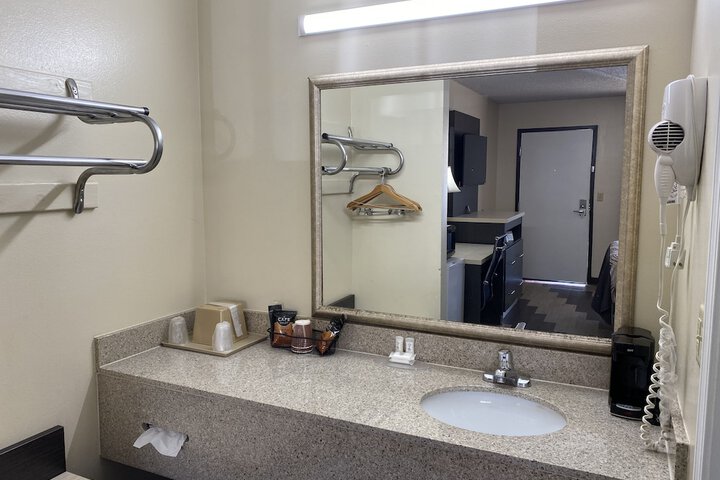 Room 40 of 42